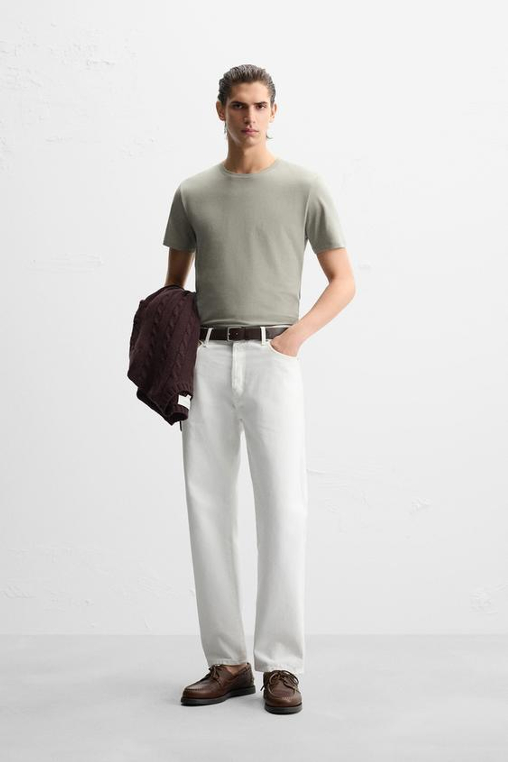 ZARA БАЗОВАЯ ФУТБОЛКА SLIM FIT, СЕРО-КОРИЧНЕВЫЙ