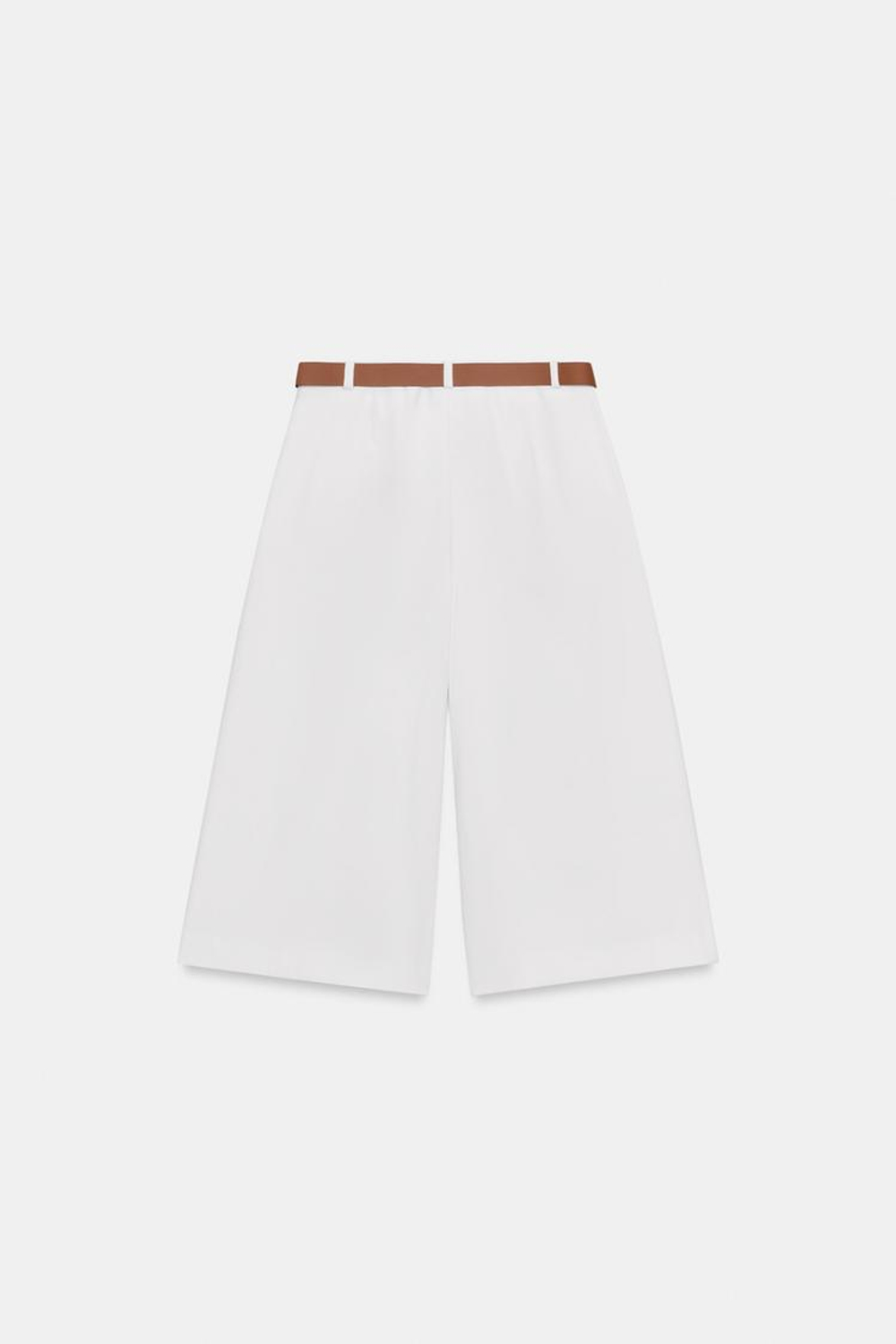 ZARA ДЛИННЫЕ ШОРТЫ С РЕМНЕМ, ЖЕЛТОВАТО-БЕЛЫЙ