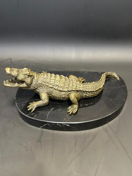 Бронзовая скульптура «Крокодил»