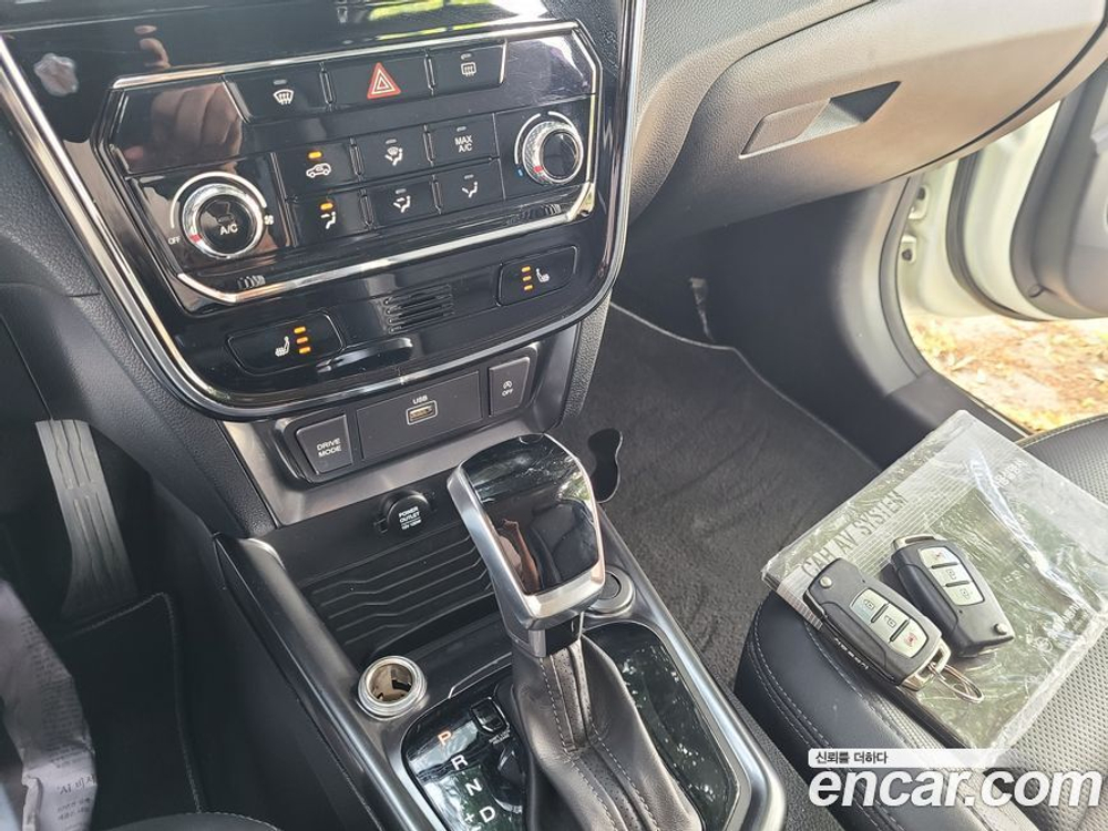 KG Mobility (Ssangyong) Very New Tivoli Бензин 1.5 2WD (06.2020)