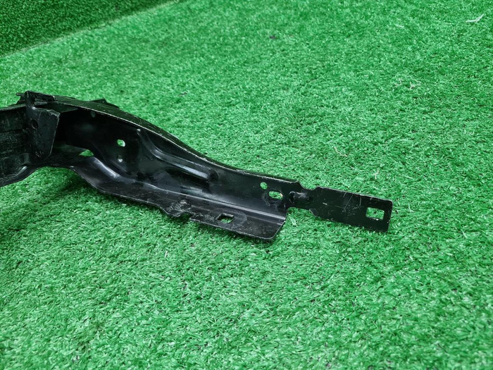 Кронштейн фары правый BMW 3er G20 (2018-н.в.)