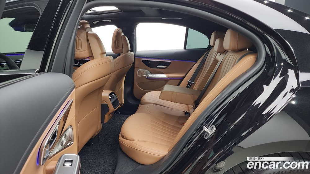 Mercedes-Benz E-Class W214 E300 4MATIC Exclusive (02.2024)
