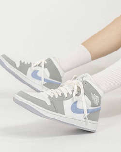 Кроссовки Nike Air Jordan 1 Mid