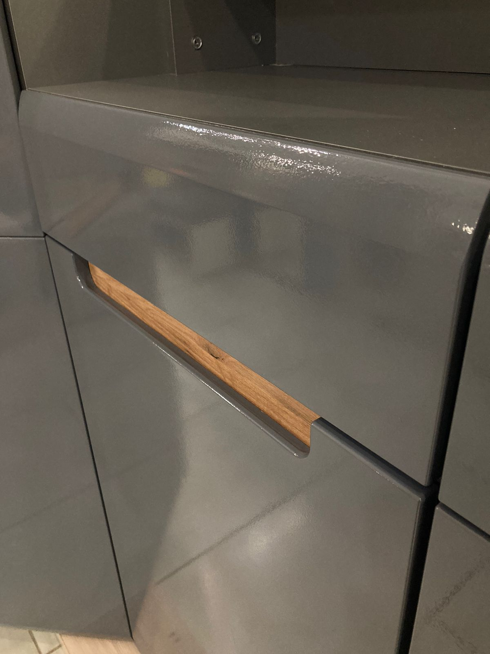 Тумба с зеркалом Стокгольм серый графит/серый глянец