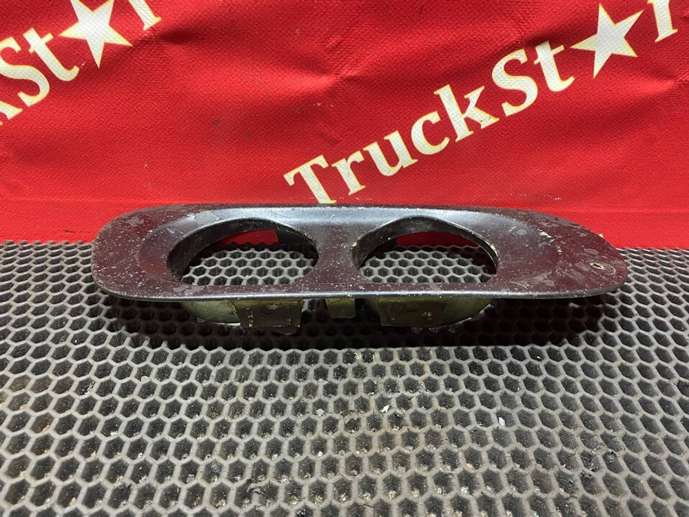 Облицовка ПТФ правая