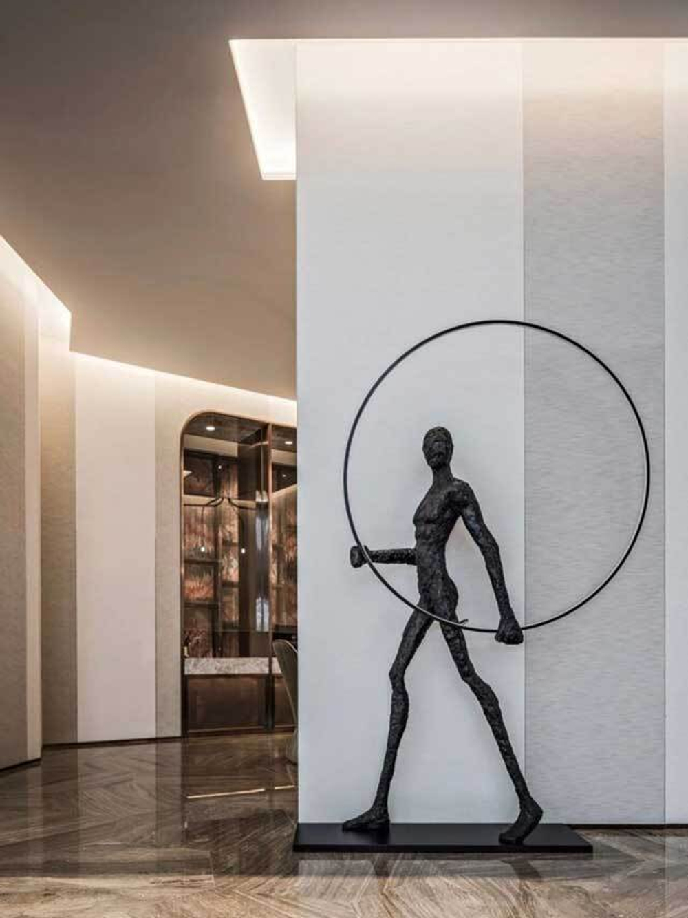 Современная скульптура Обруч 195см