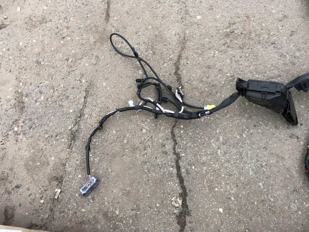 Проводка Жгут Коса моторного отсека Toyota Новая 8264147050