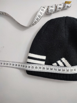 Шапка Adidas плотная на 9 лет