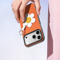 Чехол оранжевого цвета (Daisy Edition) для смартфона iPhone 17 Pro, серия Luvy Series (со съемным ремешком) от Dux Ducis