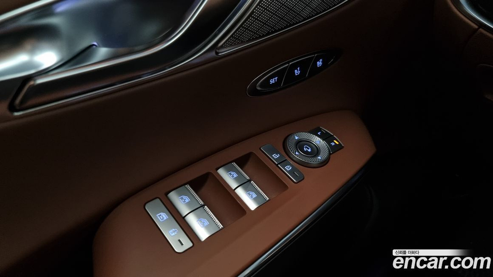 Genesis GV70 2.5T Бензин AWD (05.2022)