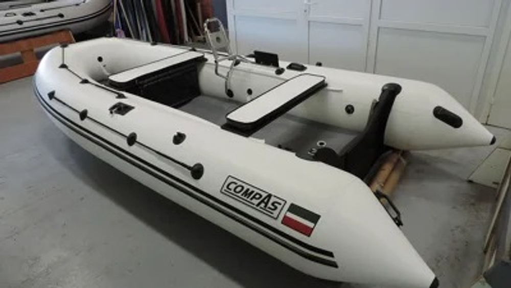 Лодка ПВХ COMPAS 430 + 2х-тактный лодочный мотор Фрегат 40FHS