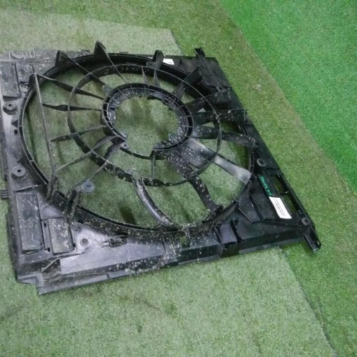 Диффузор вентилятора BMW X7 G07 (2019-н.в.)