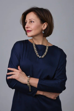 Серьги с плоским темно-серым жемчугом, оттенки золото и графит, замок левербек