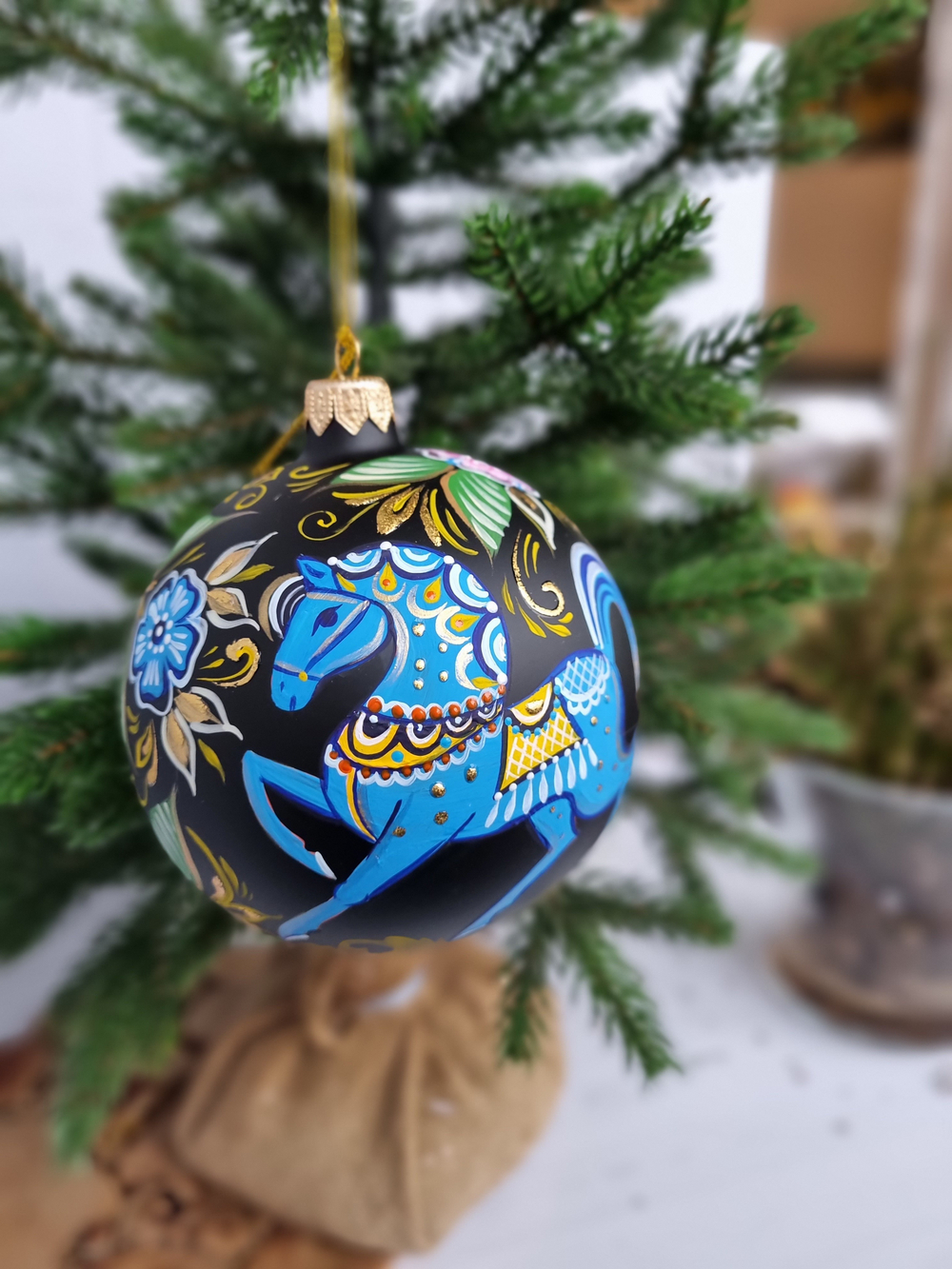 Шар стеклянный "Городецкая роспись" с лошадкой