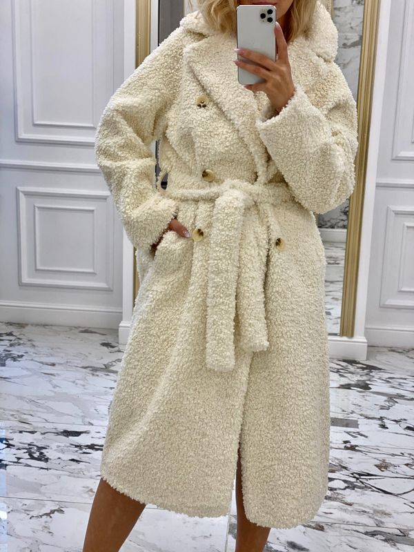 Шуба из искусственной каракульчи под пояс