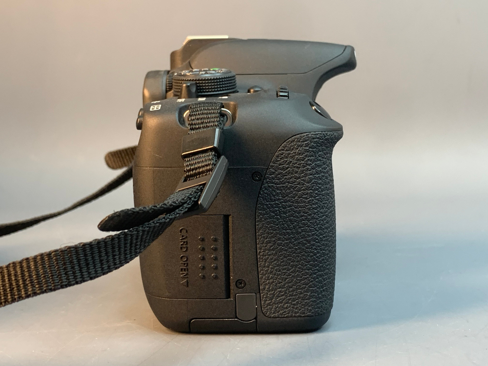 Canon 700D