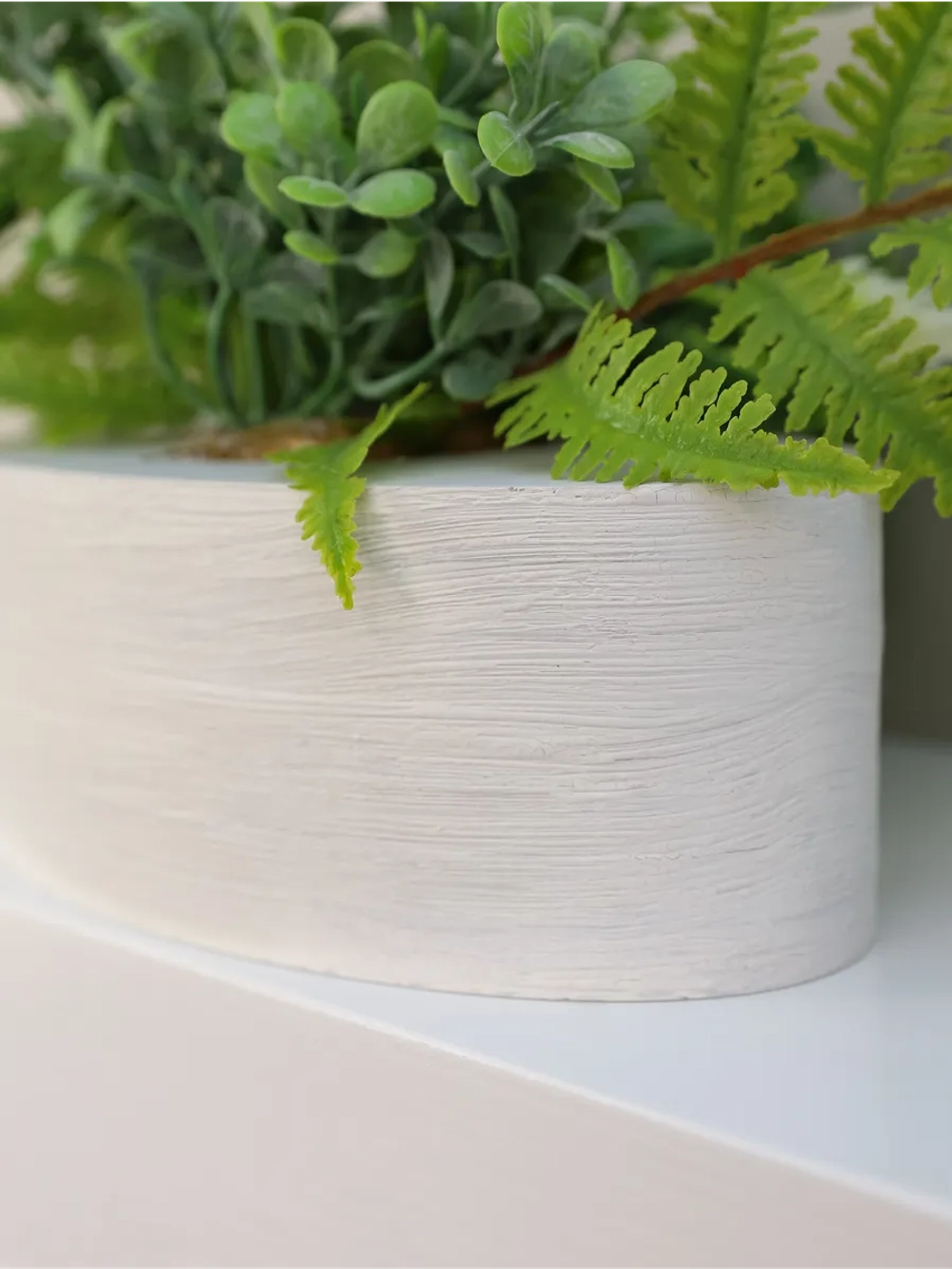 Искусственные цветы на стену в кашпо