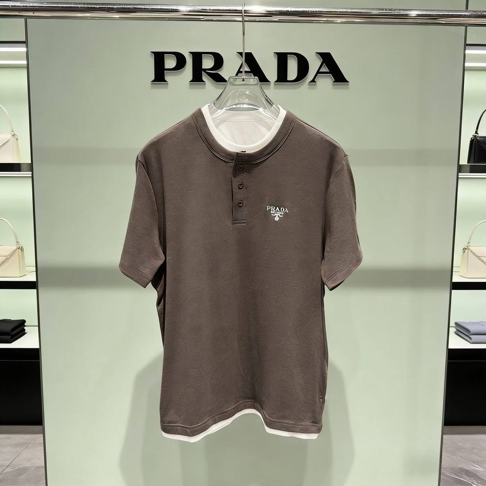 Футболка Prada
