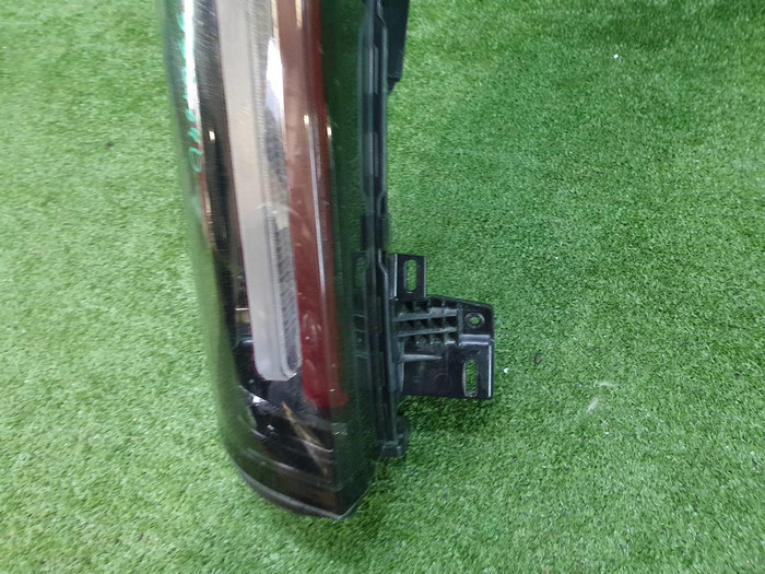 Фонарь левый Cadillac Escalade 5 (2020-н.в.)