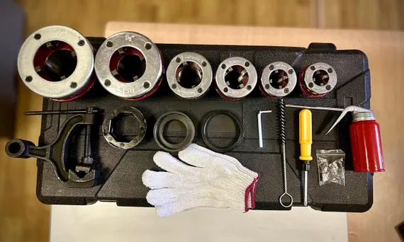 Электрический резьбонарезной клупп Ravic RV-330