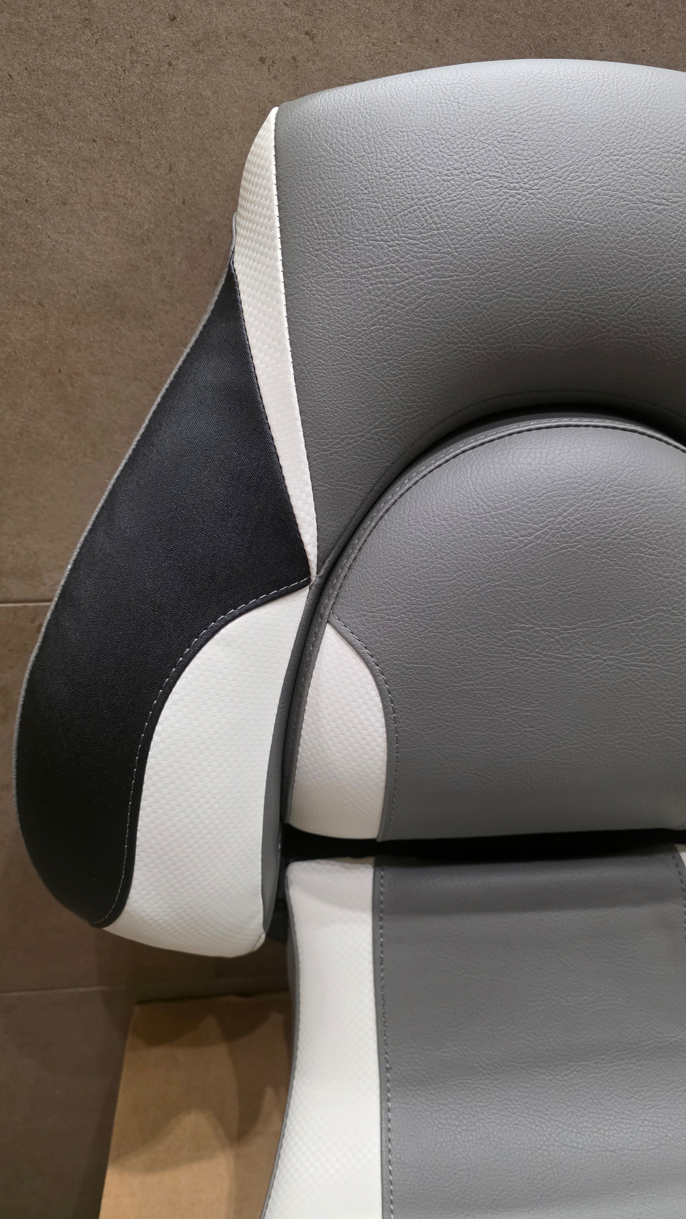Кресло судовое в лодку аналог Attwood Centric X Tour