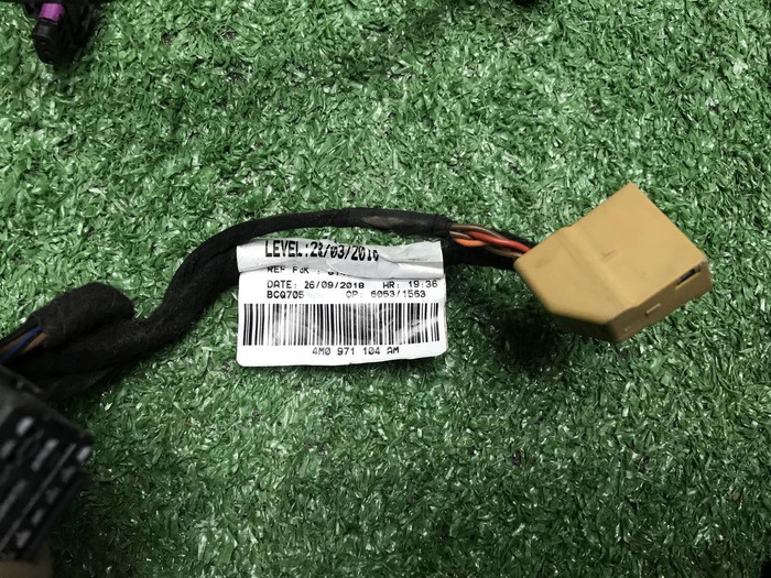 Проводка заднего бампера Audi Q7 2 (2015-н.в.)