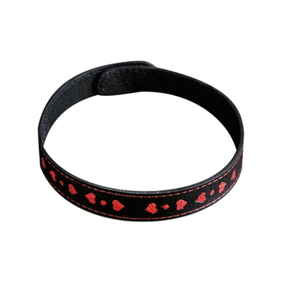 Ошейник с сердечками черный