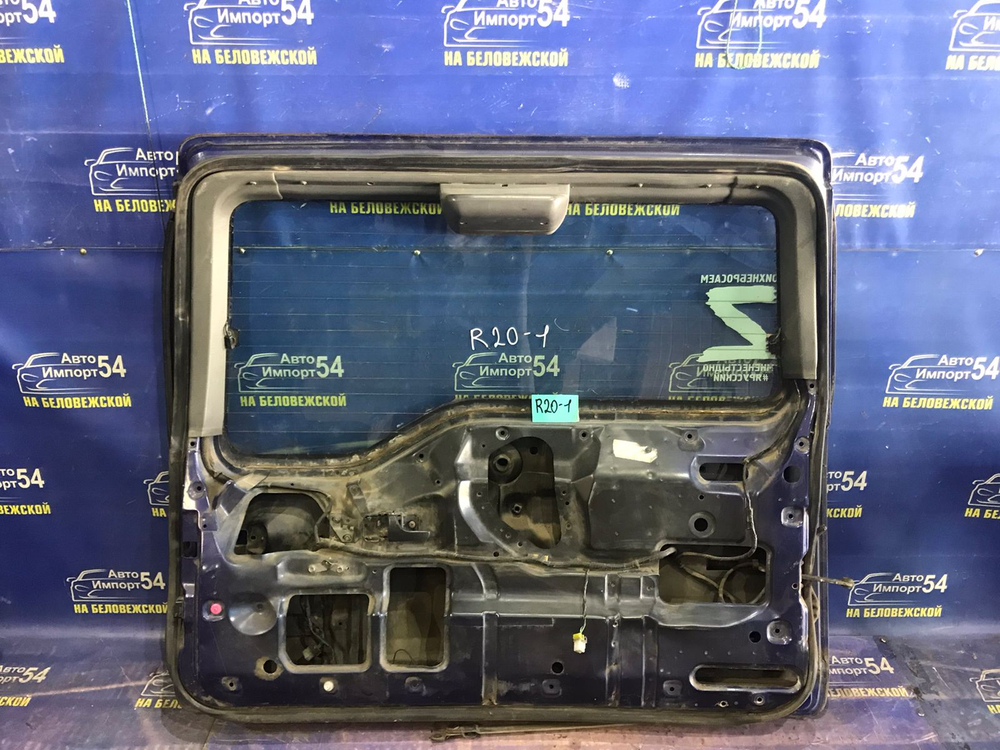 Дверь пятая NISSAN MISTRAL 1997