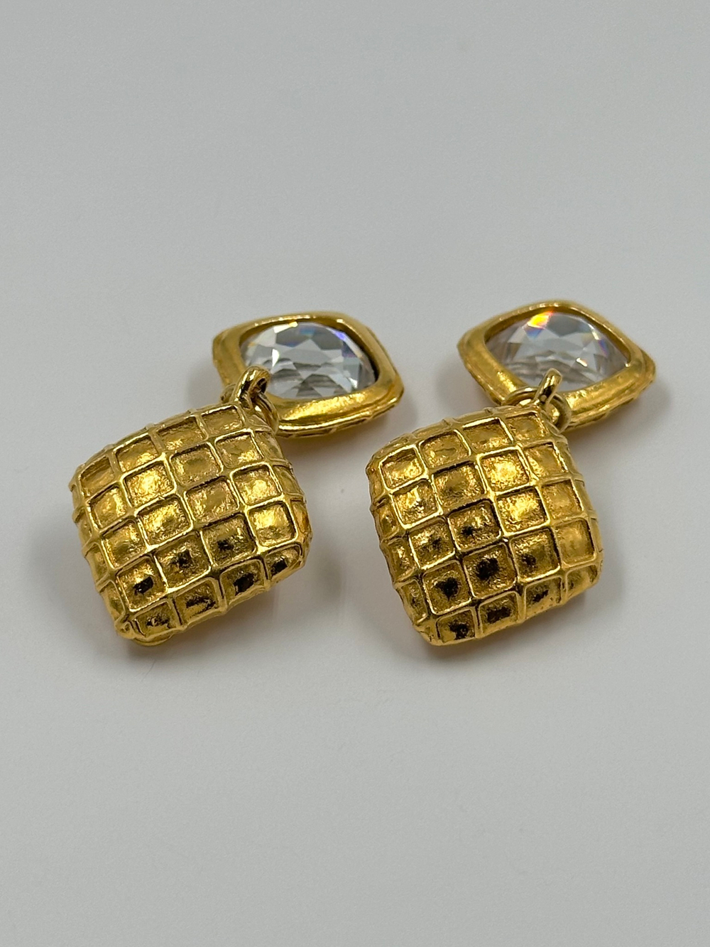 Клипсы с кристаллами Chanel