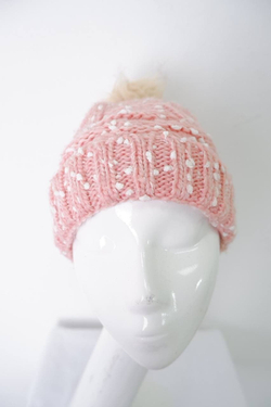 Шапка с помпоном