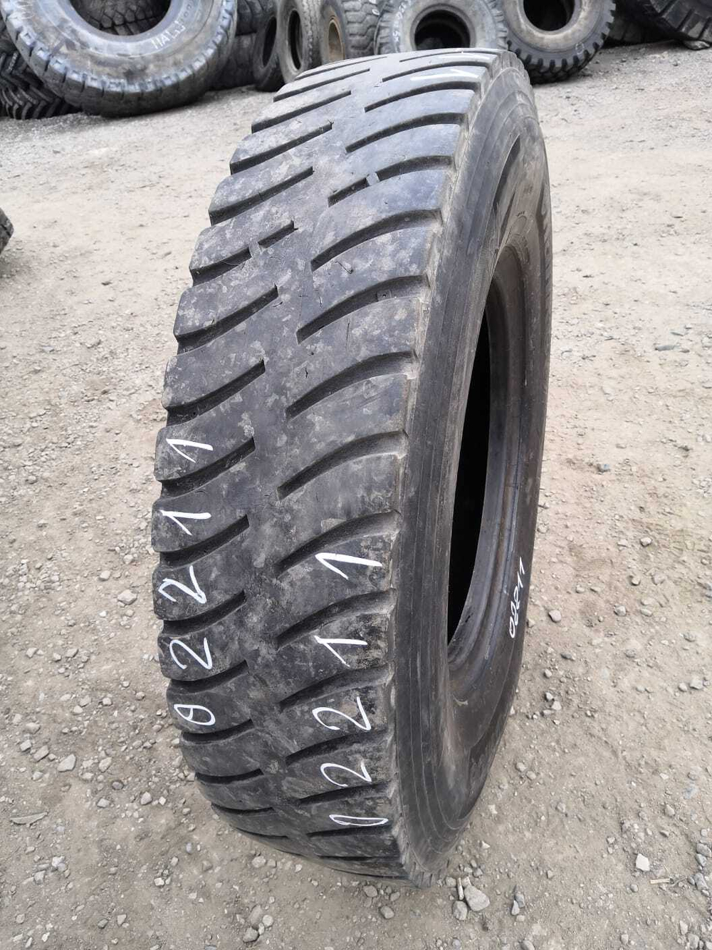 325/95R24 Hankook DM06 шина б/у