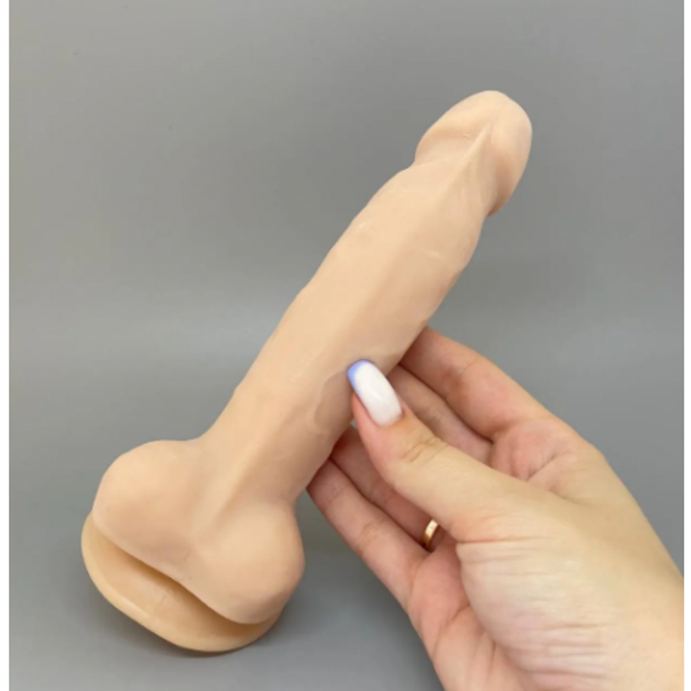 Реалистичный фаллоимитатор Cesar от Alive (17,5 × 4 см)