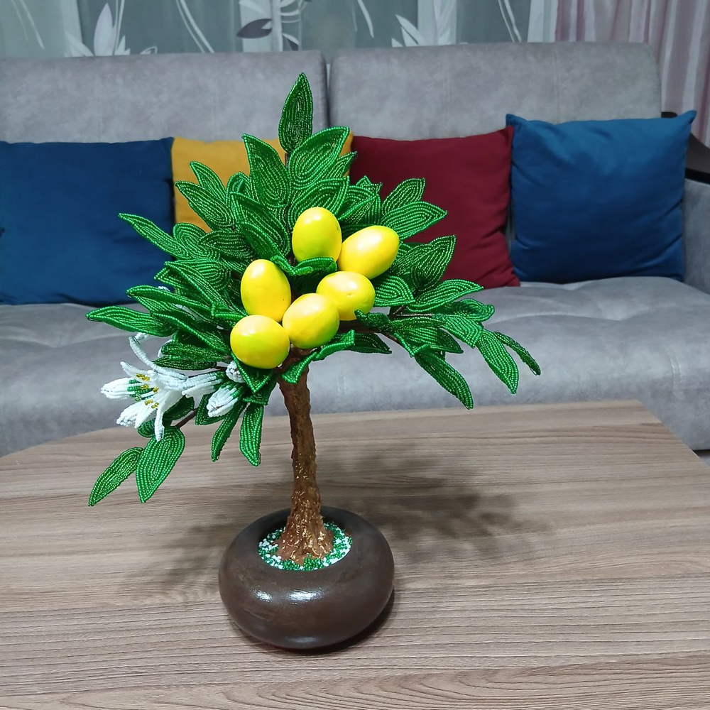 Лимонное деревце из бисера 35см