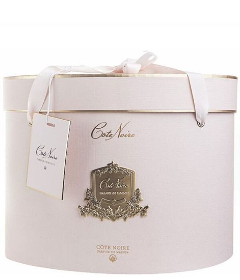 Розовый букет роз в прозрачной овальной вазе и розовой коробке с золотом, Cote Noire