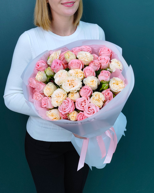 Пионовидная кустовая роза микс,11 веток(00284)