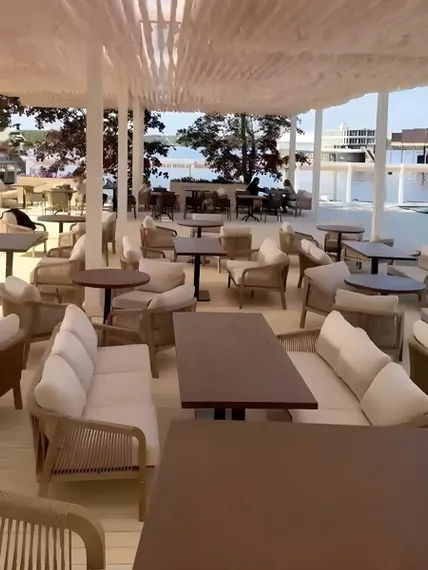 Двухместный диван Ravona KD из массива акации