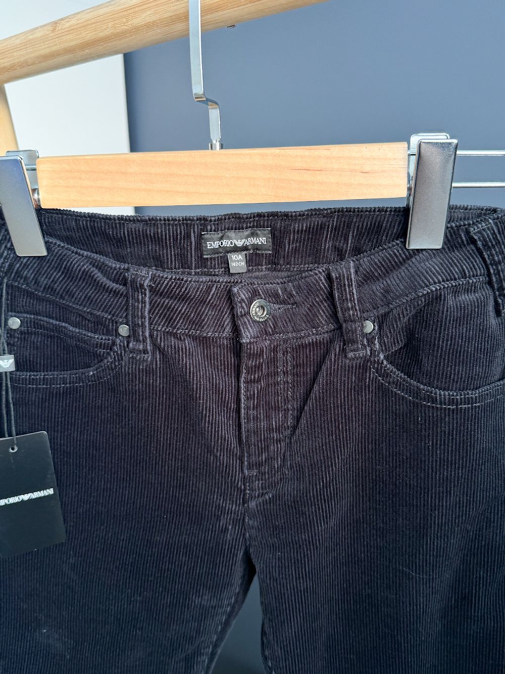 Новые вельветовые брюки Emporio Armani, 140