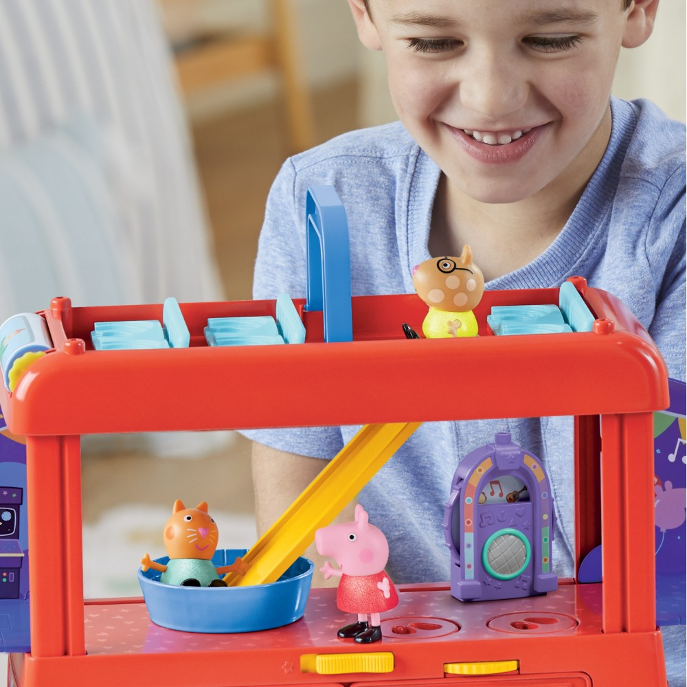 Hasbro Świnka Peppa - Большой красный вечеринка автобус 2в1 + 3 фигурки F8881