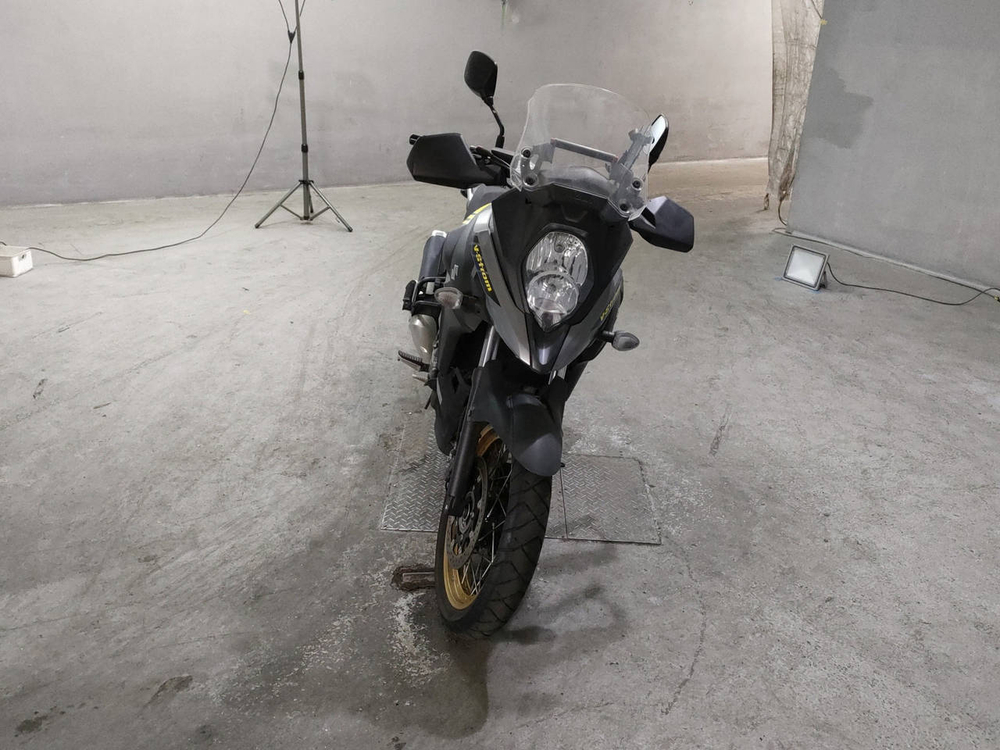 Suzuki V-Strom DL650 XT 049286