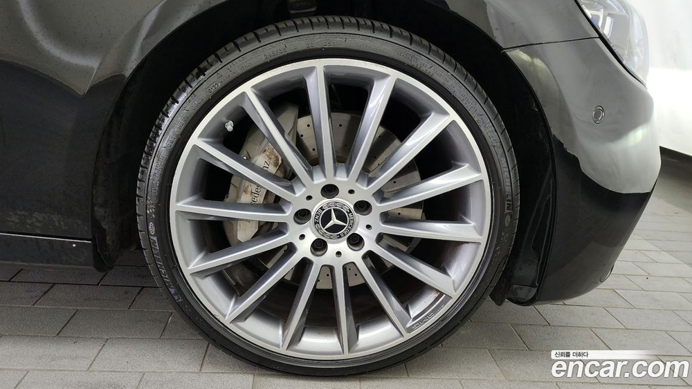 Mercedes-Benz E-Class W213 E350 4MATIC AMG Line (04.2022)