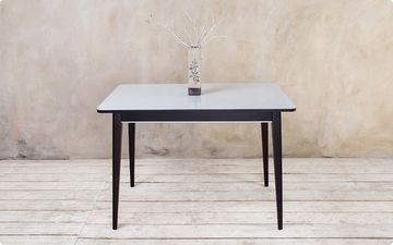 Новый стол из массива бука со стеклом