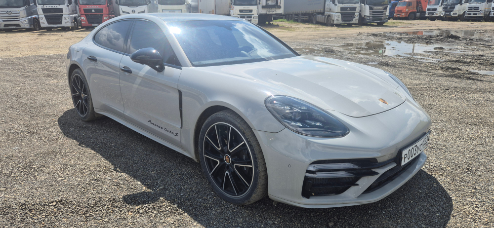 Porsche PANAMERA Turbo S