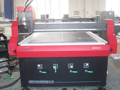 Фрезерно-гравировальный станок с ЧПУ Suda VG-1313
