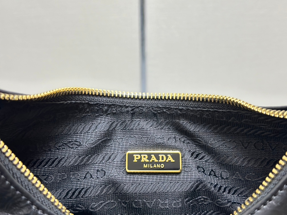 Prada Re-Edition 2000