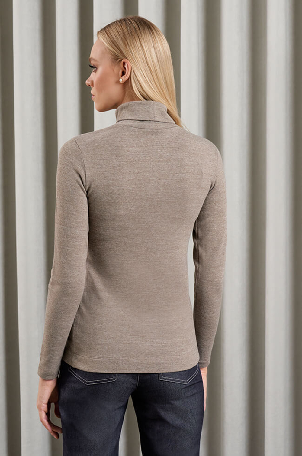 22962 Джемпер женский (пепельно-коричневый)