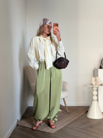 Блуза с бантом молочный