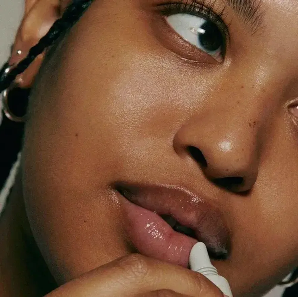 Пептидный бальзам для губ "Соленая карамель" Rhode by Hailey Bieber Peptide Lip Treatment - Salted Caramel