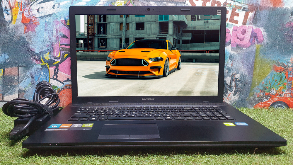 Ноутбук Lenovo i3/4Gb/GT 720M 2Gb