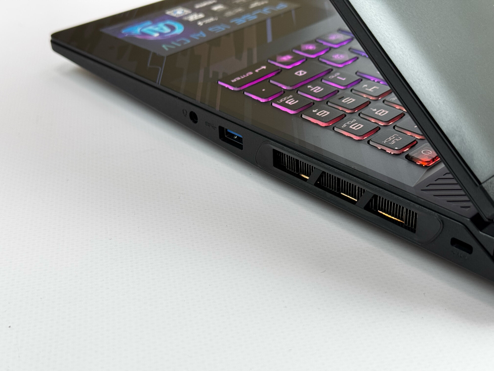 Игровой MSI Pulse RTX 4070 / Ultra 7 155H / 16GB / 1TB / 2.5K / 240Hz / Win11 / Русско-Английская клавиатура