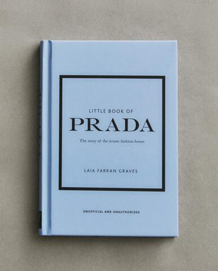The Little Book of Prada. Иллюстрированная книга о модном доме Prada (на английском языке)
